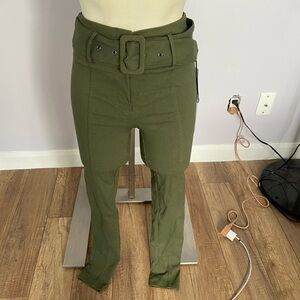 High waist khaki pants with belt 🐊